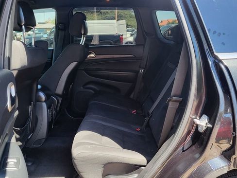 Used 2015 Jeep Grand Cherokee Laredo w/ Quick Order Package 23E AWD/4WD image 23