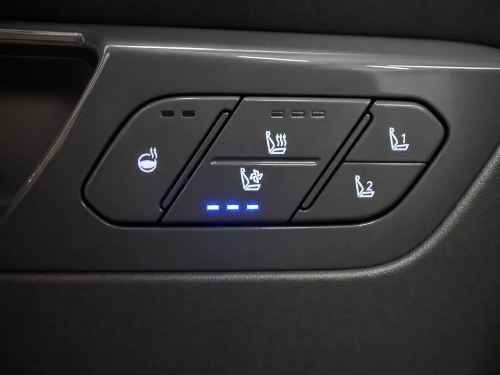 Used 2024 Kia EV9 Land AWD/4WD image 56