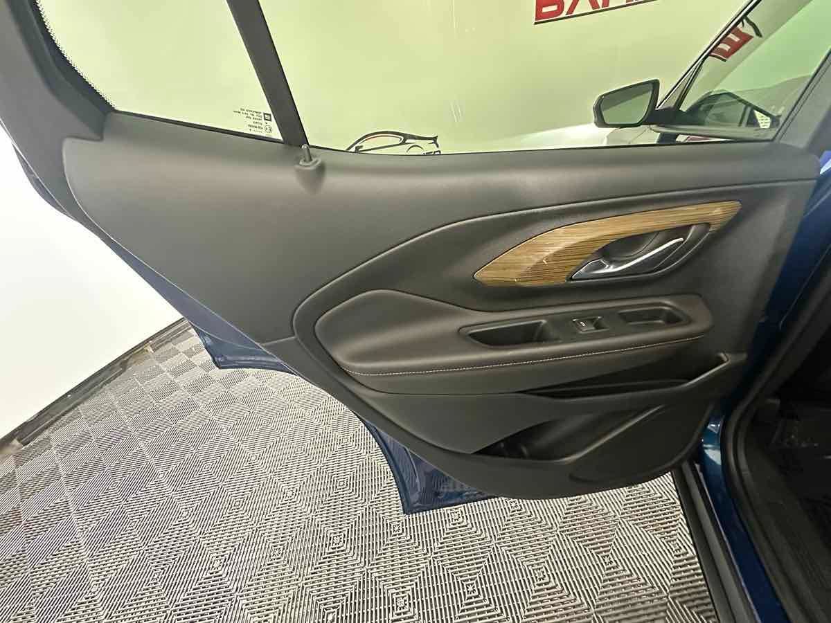 Used 2019 GMC Terrain SLE w/ Driver Convenience Package FWD image 18
