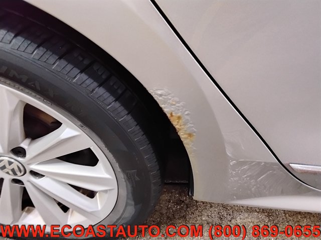 Used 2012 Volkswagen Passat 2.5 SEL FWD image 18