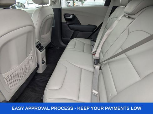 Used 2019 Kia Niro EX Premium image 17