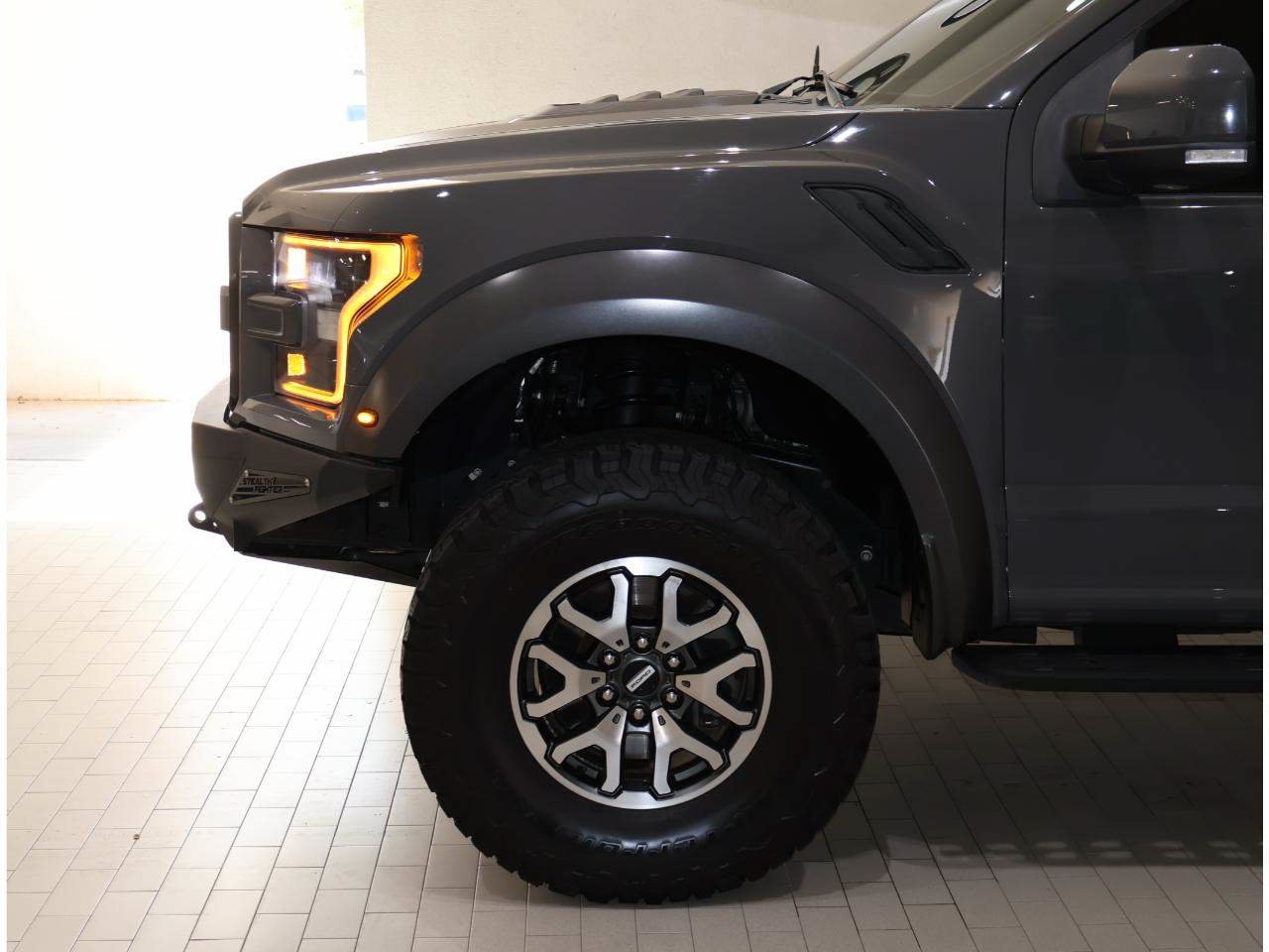 Used 2020 Ford F150 Raptor w/ Equipment Group 802A Luxury AWD/4WD image 4