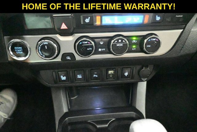 Used 2016 Toyota Tacoma Limited w/ Towing Package AWD/4WD image 25
