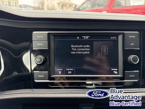 Used 2024 Volkswagen Jetta SE image 22