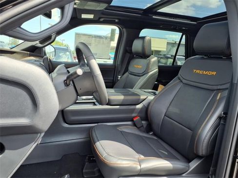 New 2025 Ford Expedition Tremor image 9