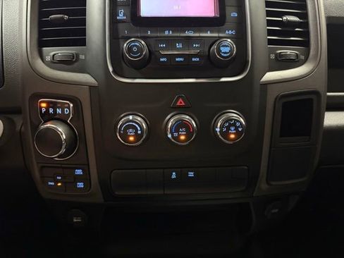 Used 2020 RAM 1500 Tradesman w/ Chrome Appearance Group AWD/4WD image 17