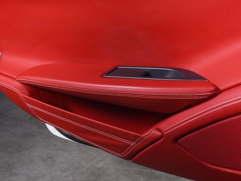 Used 2013 Ferrari 458 Spider image 27