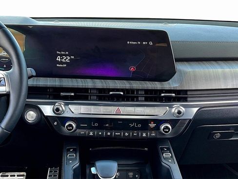 Certified 2025 Kia Telluride SX Prestige image 6