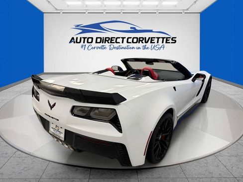Used 2015 Chevrolet Corvette Z06 w/ 3LZ Preferred Equipment Group RWD image 11