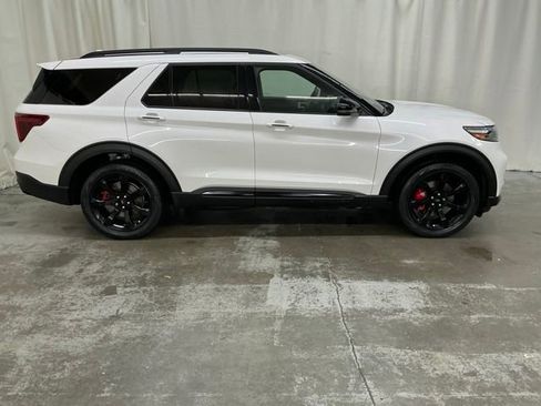 Used 2023 Ford Explorer ST w/ Equipment Group 401A AWD/4WD image 2