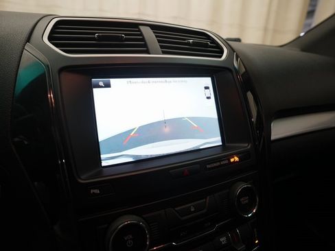 Used 2016 Ford Explorer XLT w/ Equipment Group 202A image 23