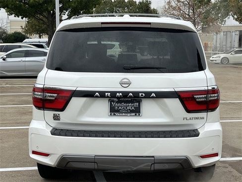 Used 2022 Nissan Armada Platinum w/ Captain's Chairs Package image 5