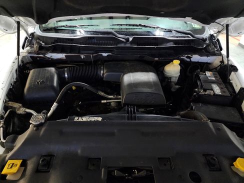 Used 2013 RAM 1500 Classic SLT w/ Premium Display Pkg image 33