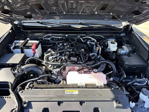 Used 2025 Toyota Tacoma TRD Sport image 3