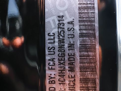 Used 2022 Jeep Wrangler Unlimited Sahara w/ LED Lighting Group image 41