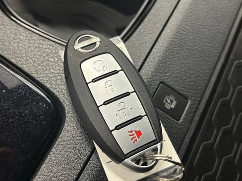Used 2023 Nissan Frontier PRO-4X w/ Pro Convenience Package AWD/4WD image 34