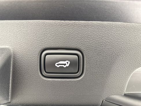 Certified 2025 Kia Sportage SX Prestige AWD/4WD image 17