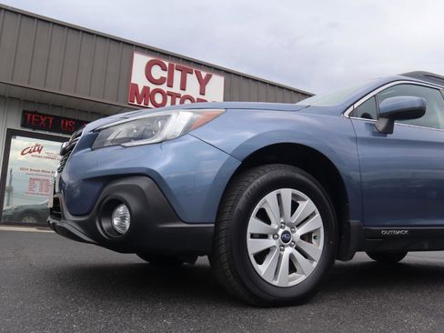 Used 2018 Subaru Outback 2.5i Premium image 23