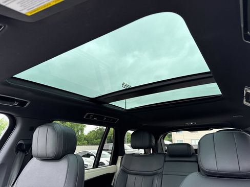 Used 2024 Land Rover Range Rover Long Wheelbase SE AWD/4WD image 37