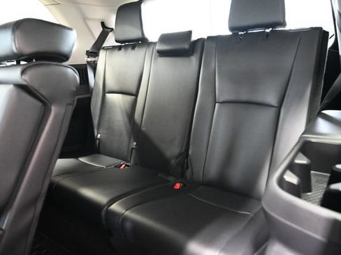 Used 2024 Toyota Grand Highlander AWD image 13