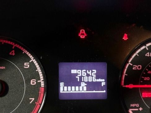 Used 2019 Subaru Crosstrek 2.0i Premium AWD/4WD image 13