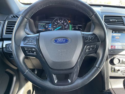 Used 2018 Ford Explorer XLT AWD/4WD image 31