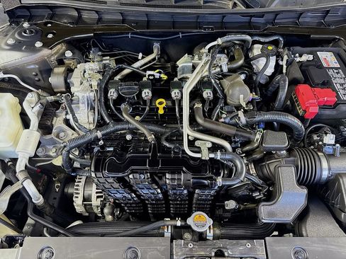 Used 2024 Nissan Altima 2.5 SV FWD image 37