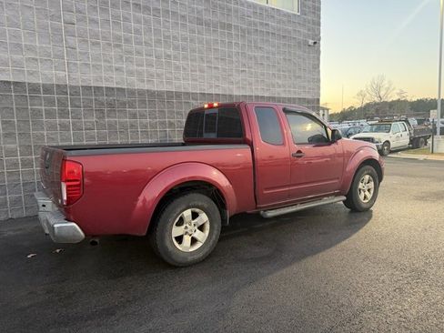 Used 2013 Nissan Frontier SV image 20