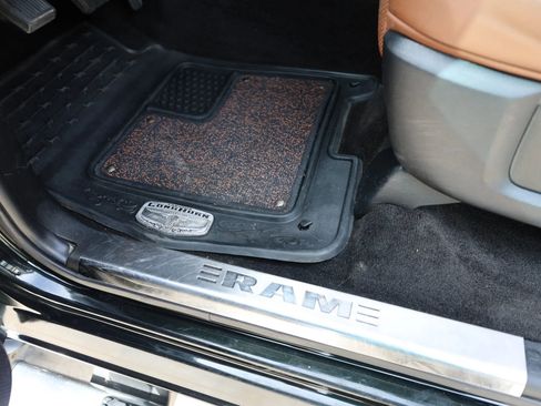 Used 2015 RAM 2500 Longhorn w/ Convenience Group image 35