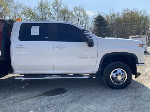 Used 2024 Chevrolet Silverado 3500 LT w/ Convenience Package image 63