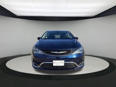 Used 2017 Chrysler Pacifica Touring Plus w/ Tire & Wheel Group image 2