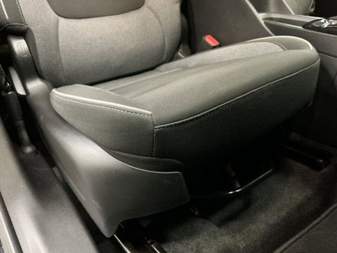 Used 2023 Chevrolet TrailBlazer LT w/ Convenience Package FWD image 34