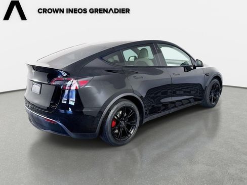 Used 2021 Tesla Model Y 2WD image 5