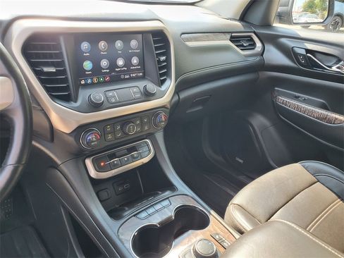 Used 2020 GMC Acadia Denali image 17