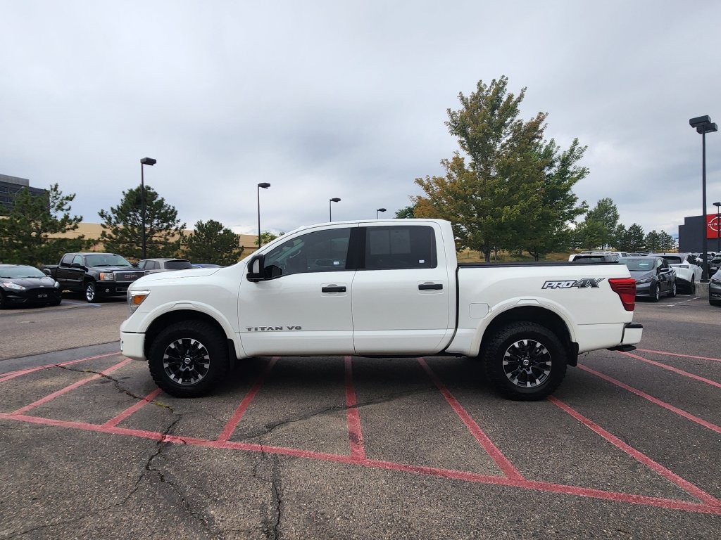 Used 2018 Nissan Titan PRO-4X w/ Pro-4x Convenience Package AWD/4WD image 2
