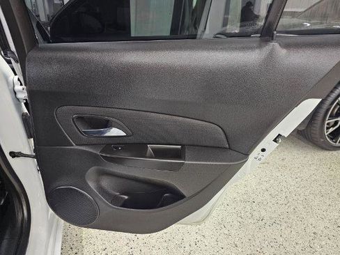 Used 2015 Chevrolet Cruze LT image 26