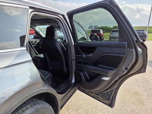 Used 2022 Lincoln Corsair FWD w/ Premium Package image 19