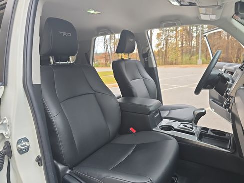 Used 2022 Toyota 4Runner TRD Sport image 10