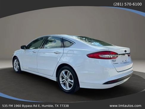 Used 2018 Ford Fusion SE w/ Fusion SE Technology Package FWD image 5