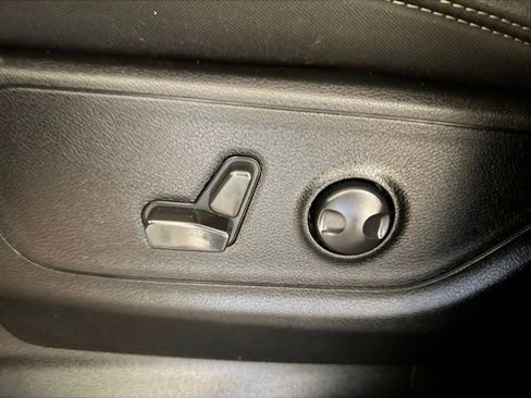 Used 2023 RAM 1500 Big Horn image 17