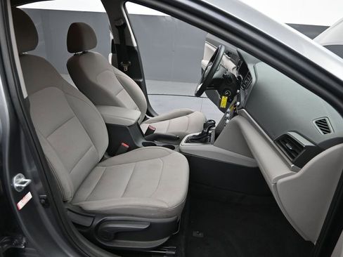Used 2020 Hyundai Elantra SE FWD image 24