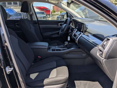 Used 2022 Kia Sorento LX AWD/4WD image 27
