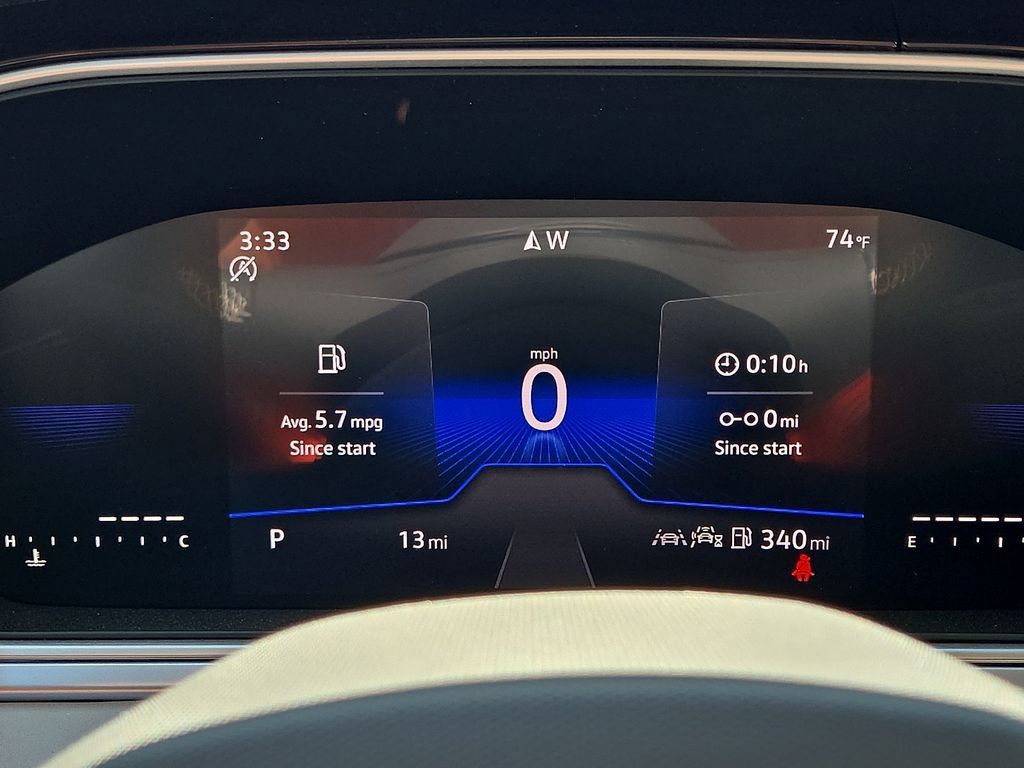 Certified 2025 Volkswagen Taos SE FWD image 22