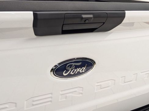 New 2026 Ford F250 XL w/ XL Chrome Package image 30