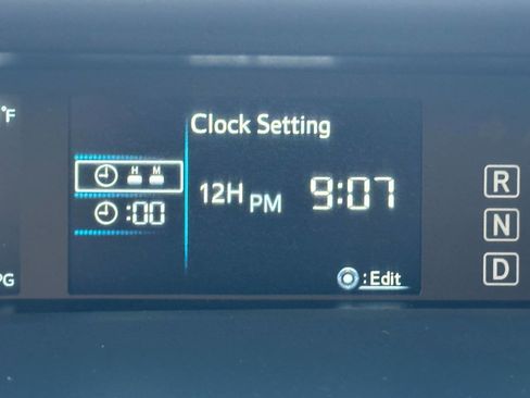 Used 2021 Toyota Prius LE FWD image 49