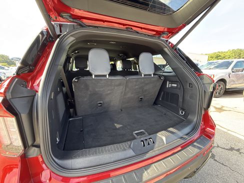 Used 2025 Ford Explorer ST-Line w/ Premium Package AWD/4WD image 30