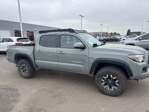 Used 2023 Toyota Tacoma TRD Off-Road image 5