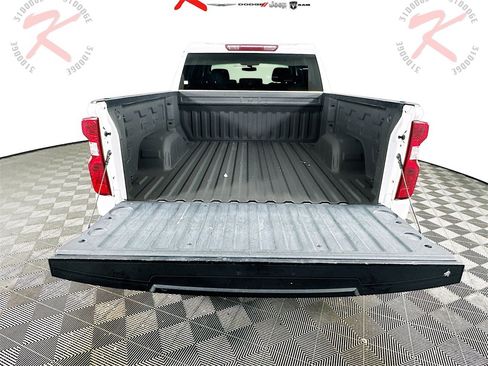 Used 2020 Chevrolet Silverado 1500 LT image 28