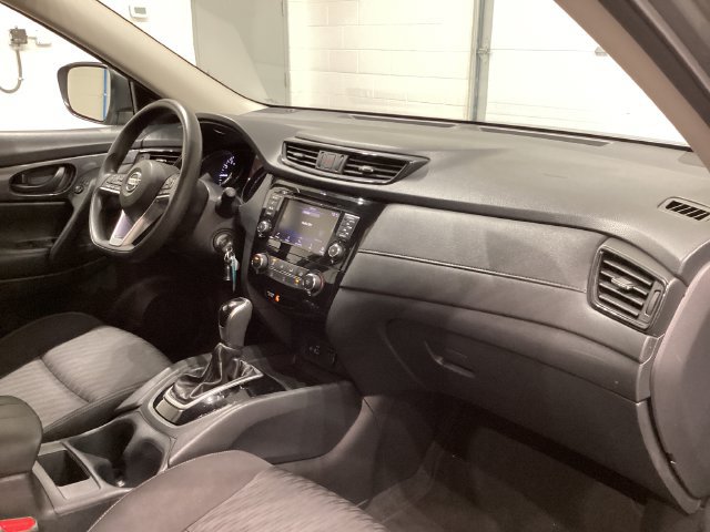 Used 2020 Nissan Rogue S FWD image 16
