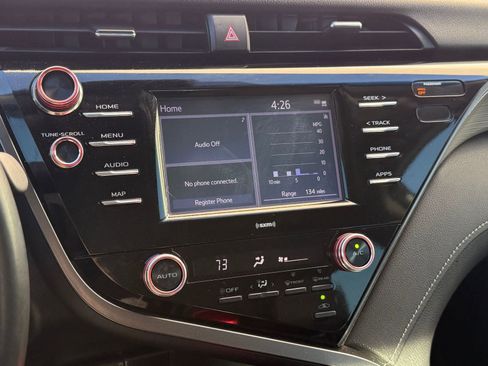 Used 2020 Toyota Camry SE image 25